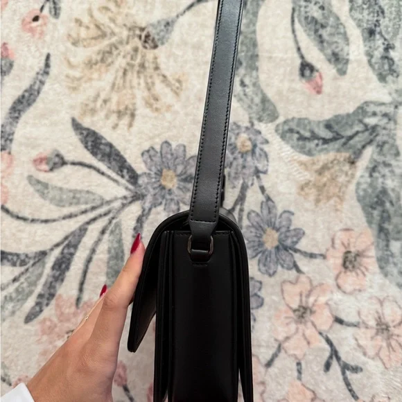 Christian Louboutin Black Shoulder bag - Picture 4 of 11